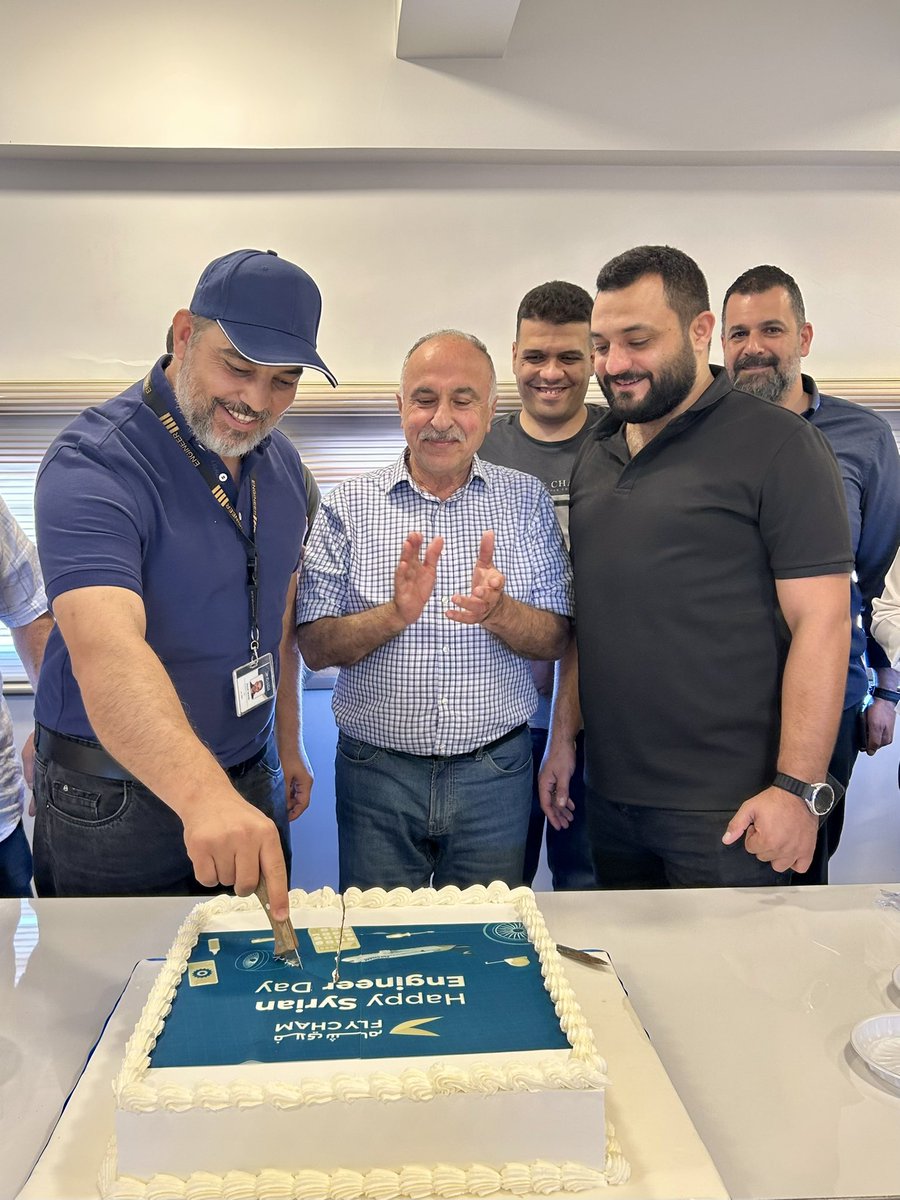 fly_cham's tweet photo. في يوم المهندس السوري نحتفي بعقول تصنع المستقبل، وبمهندسين يشكّلون الجناح في رحلاتنا ✈️
كل عام وأنتم رمز الإبداع والقوة. https://t.co/Xb3YUUZIjX