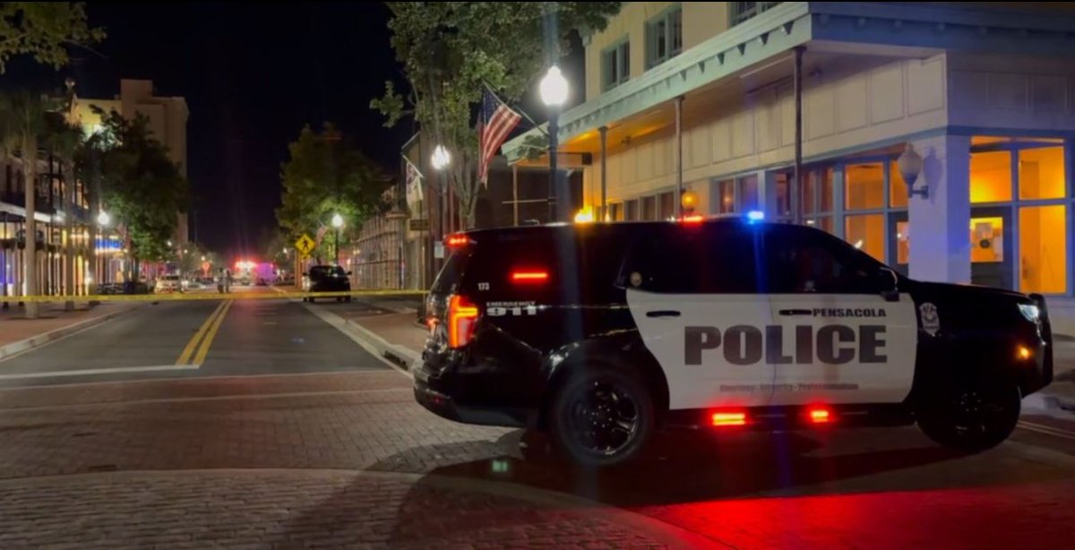 CBS12's tweet photo. MASS SHOOTING | A 19-year-old man was killed and six others were injured in a shooting early Sunday morning in Downtown Pensacola amid 4th of July celebrations.
Read more: https://t.co/izIzGigV9n ⬅️🚨 https://t.co/sLLFICNq3E