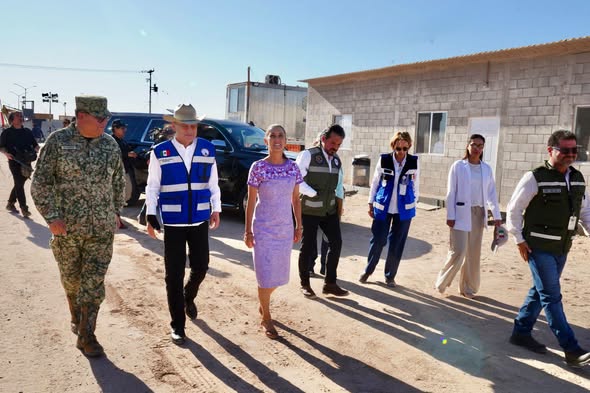 oscargoulloa's tweet photo. Durazo y Sheinbaum amplían infraestructura hospitalaria con anuncio de nuevo hospital del IMSS en Guaymas https://t.co/iKTDOx3bJ9 https://t.co/JofPCTD4Ry