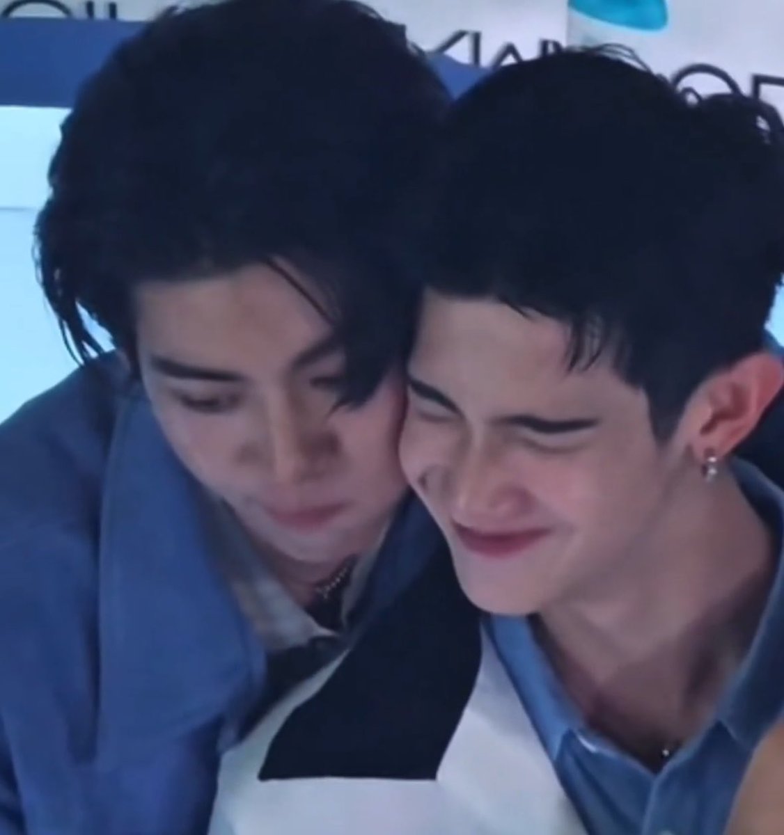 lightonflowers's tweet photo. CUTIESSSSS https://t.co/iAdaFnqyRA