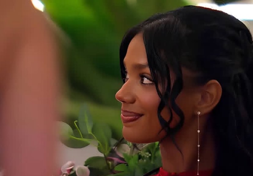 dammyminaj1's tweet photo. Melanie is always happy for others. May the universe bless her with her own person who will treat her right and love her the way she deserves 🥹 #loveislandusa https://t.co/nCm4hSvqy1