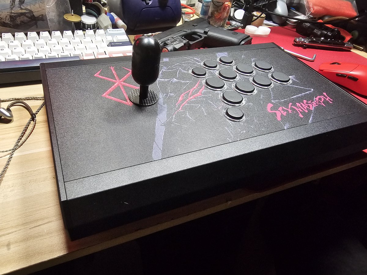 SillyHammuTK's tweet photo. I'm repping #goldenklan again with the Ulsan Black Fanta on my Sitong G5 build. Hell yea bruder @wazwuz. https://t.co/A7uWvB0Rrx