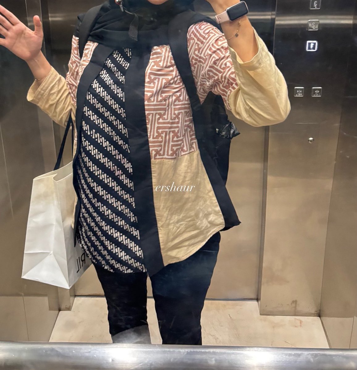 ershaur's tweet photo. @pinkclayy aku pake brand-brand ini kak, modelnya banyak dan emang sesuai harga, baguss

https://t.co/4GOzj4ObV7
https://t.co/FixWNk3u6x
https://t.co/FQH5VTffoa

model yg di foto: https://t.co/OnOrXCJL6M https://t.co/RQvR02jTsi