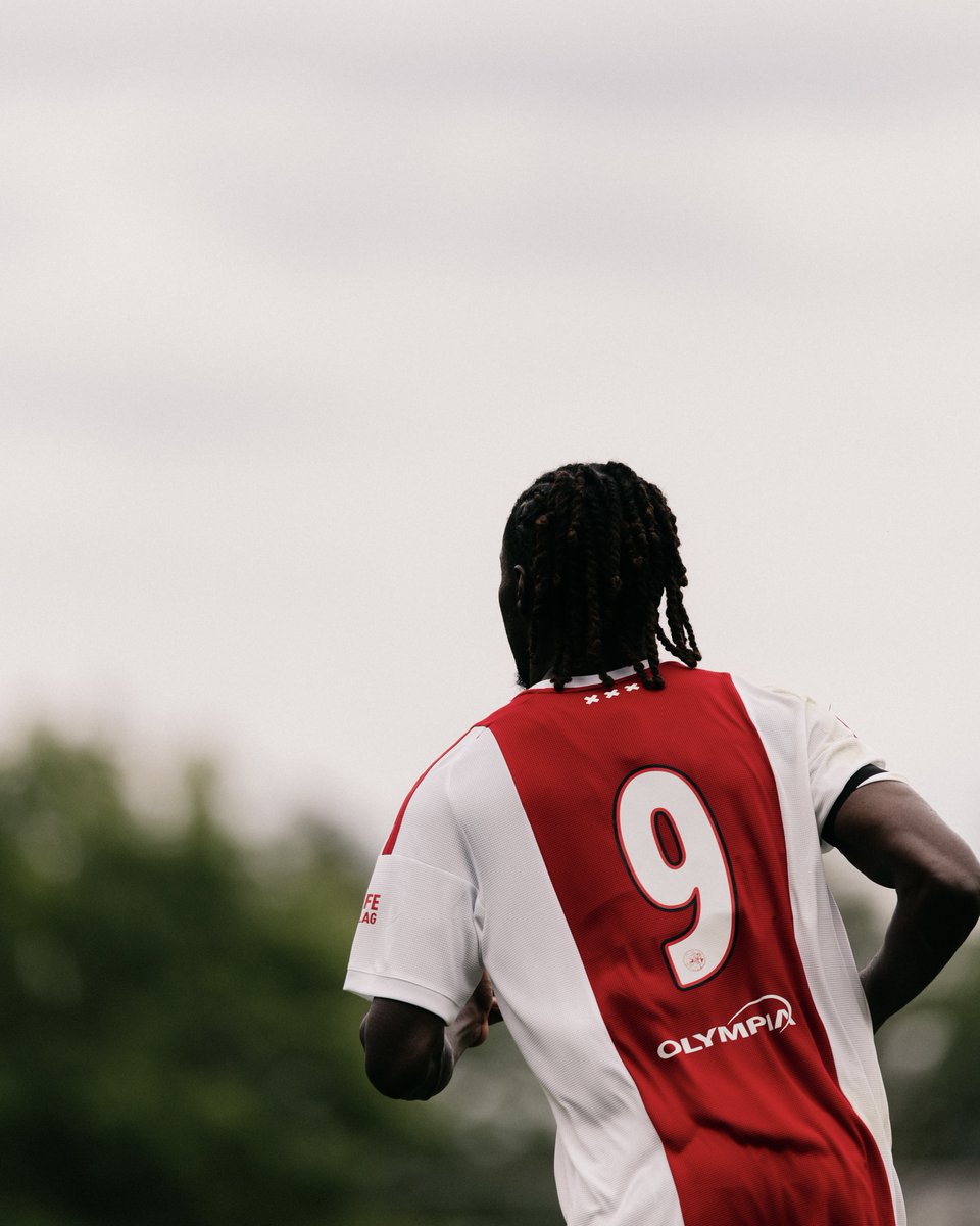 AFCAjax's tweet photo. The start of 26/27 in our new home kit.