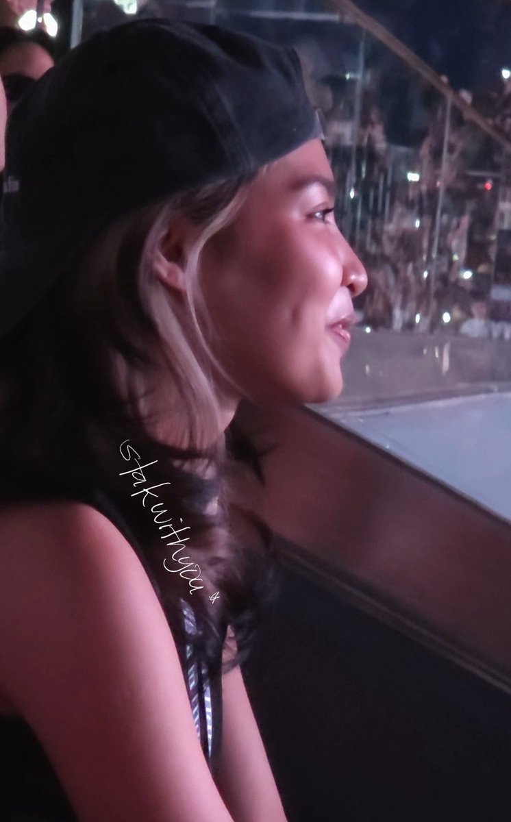 JHODI0R's tweet photo. yung dimple ni colet 😩 https://t.co/3eje1PY3zw