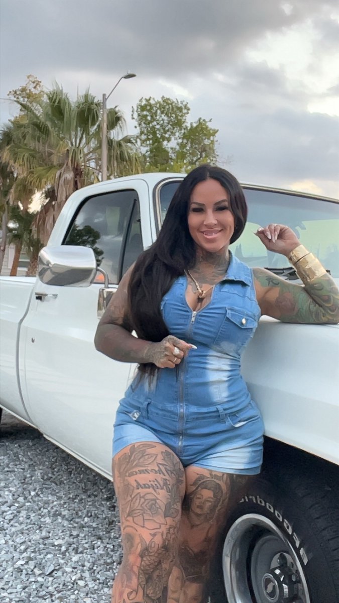 MailesFanPage's tweet photo. maile can drive?
https://t.co/TRhjC1dowq https://t.co/lqlhaxk8A5
