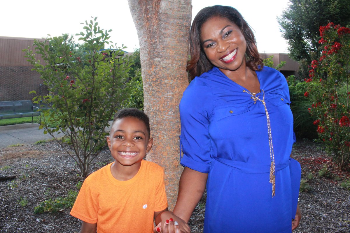 FOXNashville's tweet photo. 💙 A Nashville teen is at the center of a major milestone in the fight against sickle cell disease.

After 13-year-old Rickey became the first commercial patient at TriStar Centennial Children's Hospital to receive an FDA-approved gene-editing therapy, new research led by a Nashville physician is raising hope that similar treatment could one day help even younger children.

Read how Nashville is helping shape the future of sickle cell care: https://t.co/SpZ0qJeJGR

#SickleCellDisease #CRISPR #GeneEditing #Nashville #MedicalResearch #HealthNews #FOX17 #MiddleTN

(Photo courtesy: HCA Healthcare)