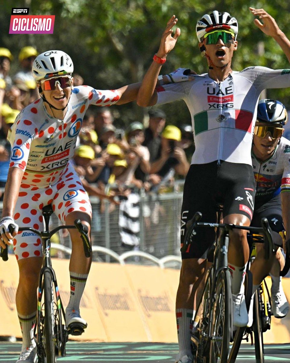 ESPNCiclismo's tweet photo. ¡QUÉ BONITA HISTORIA! 🇲🇽 Quédate con quien festeje tus triunfos como Tadej Pogacar con Isaac del Toro. https://t.co/gOaCoXTEcK