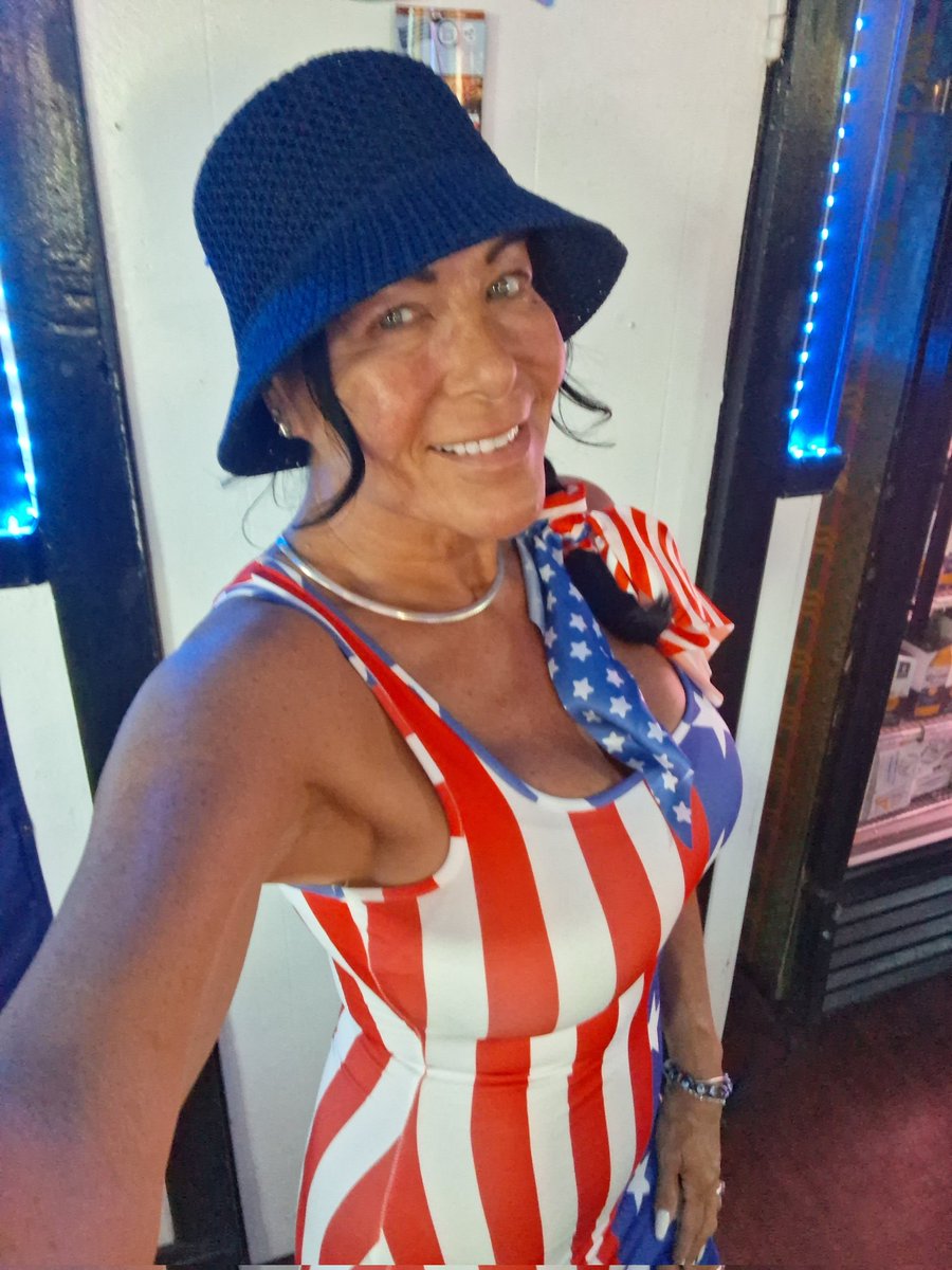 ChristinaPorre1's tweet photo. Happy 4th of July Everyone. 

https://t.co/ogKljnFECl https://t.co/ix3IeYg48M