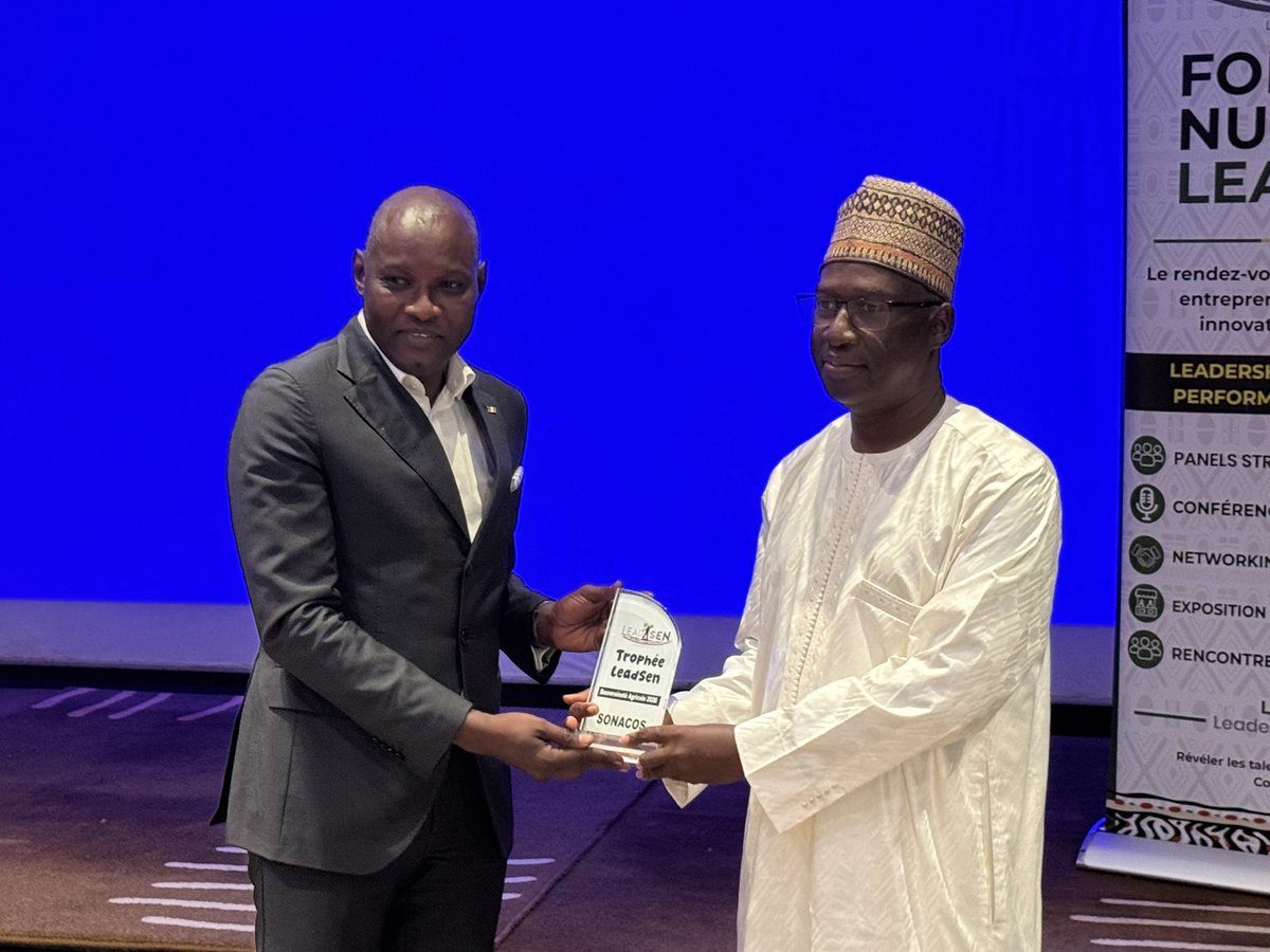 SonacosS's tweet photo. développement économique et social du Sénégal.
Ce trophée constitue une source de fierté et une motivation supplémentaire pour poursuivre, avec détermination, la mission de l'entreprise au service des producteurs, des partenaires et de l'économie nationale.
#SONACOSSA https://t.co/noXdISvm2S