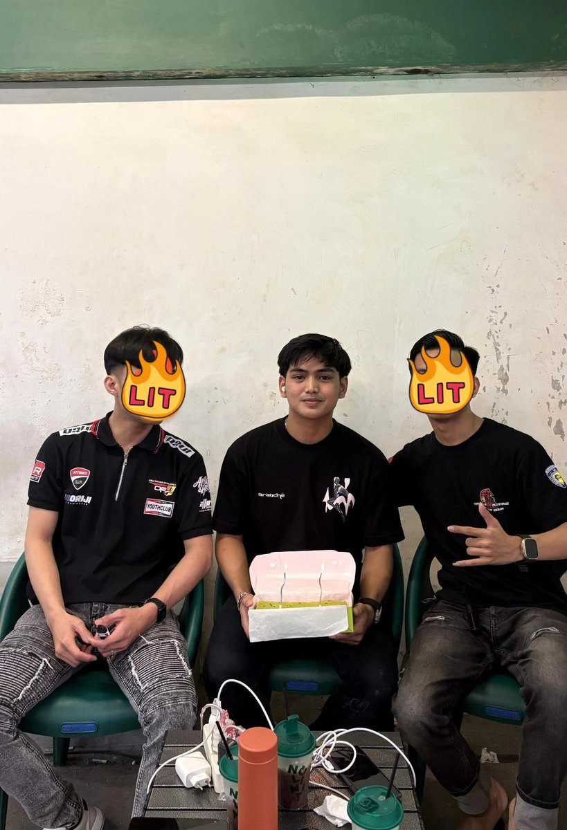 _Xydeen_'s tweet photo. HBD BRO🎉
#mks #makassar #info https://t.co/FGtFkrabpb