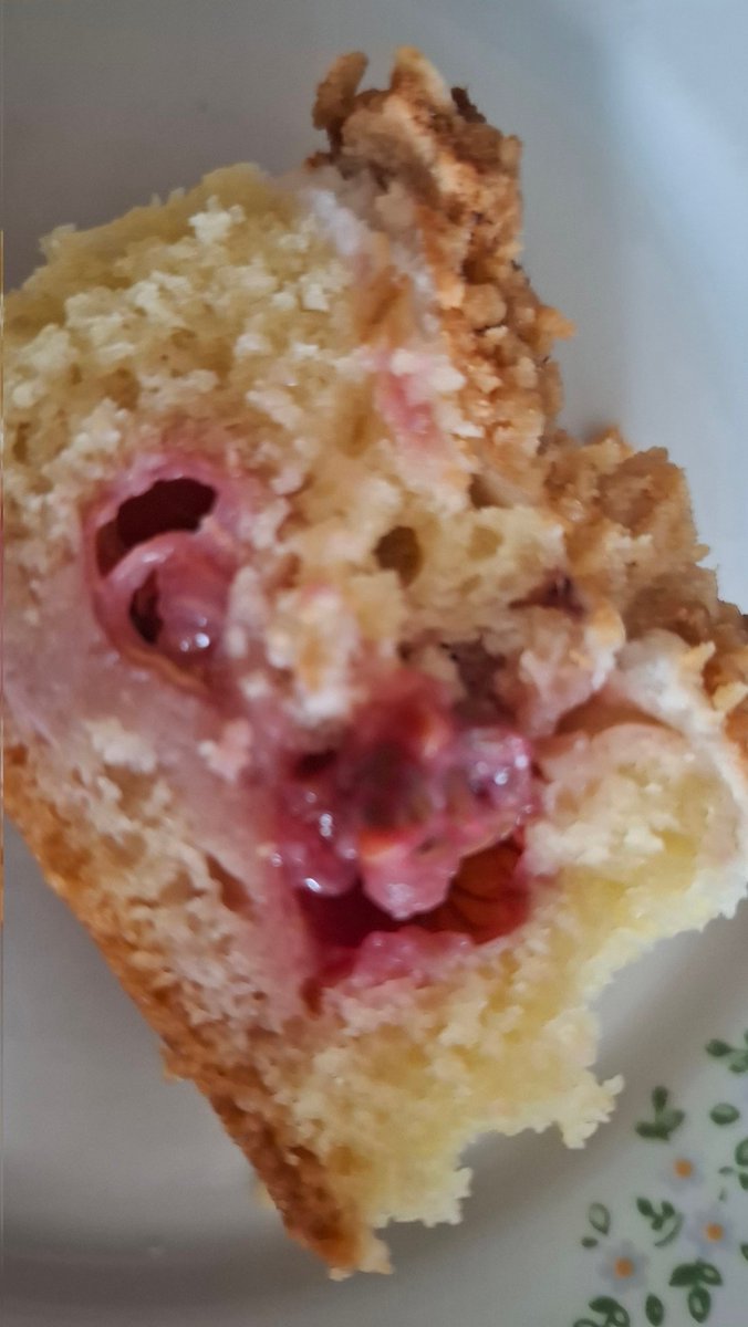 Iwonazpola's tweet photo. Z agrestem, bo jak inaczej... skoro to pleśniak 😋🙋‍♀️ z dedykacją dla @Agrestt_  #TylkoPolskieOwoce https://t.co/5G0HqVyJhj