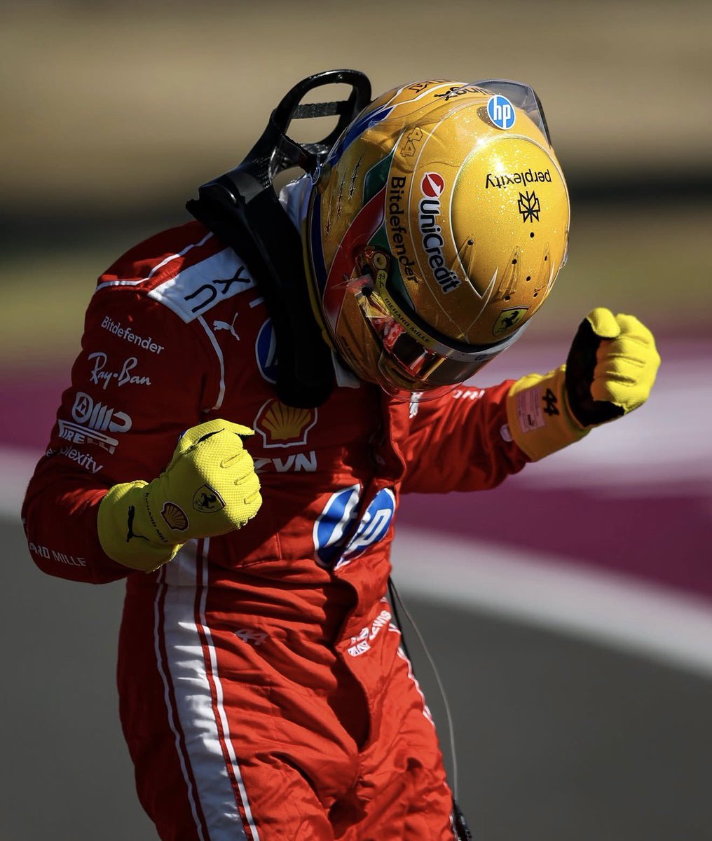 lewsinner's tweet photo. Un mal GP en 2025 era no entrar en Q3

Un mal GP en 2026 es un P3

Lewis Hamilton esta de vuelta  🐐 https://t.co/nFVWGPUZxz