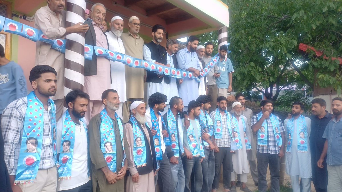 JKPCOfficial's tweet photo. Ab Rashid Mir - a renowned Political Worker along with dozens of supporters joined JKPC Today at Ramhall. 
Distt Coordinator Kupwara Ab Ahad Kashmiri, M Shafi Bhat Block President Lower Rajwar , YJKPC VP Kupwara @DarRahil  along with others warmly welomed them. https://t.co/dqsGSMRUEz