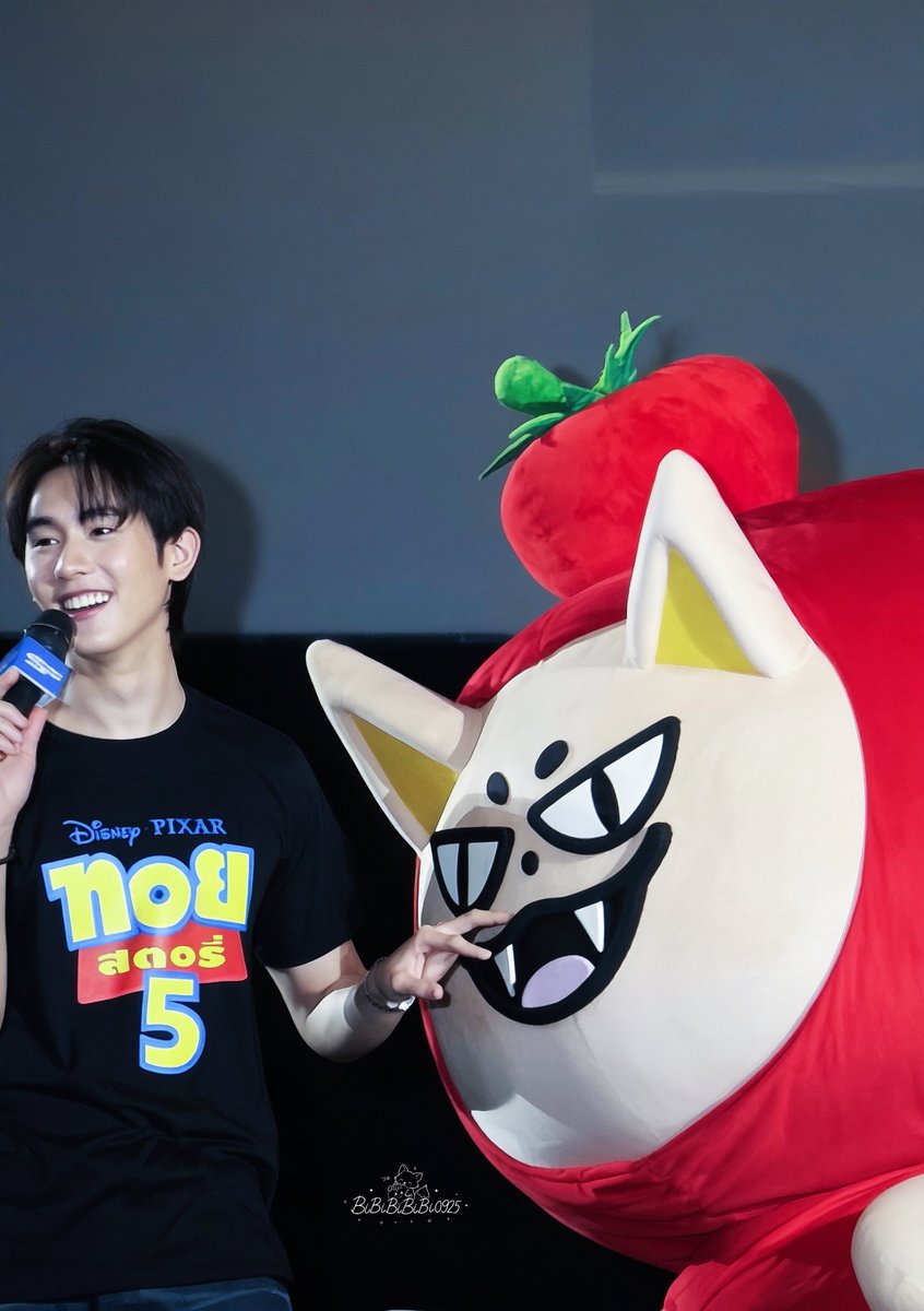 BiBiBiBiBi0925's tweet photo. เจ้าก้อนความน่ารัก 🍅❤️🥰

FORCEBOOK MAFOX TOYSTORY5 
#SFxForceBookTomafox
@tomafox_gmmtv 
@kasibook https://t.co/RWisEkcJtC