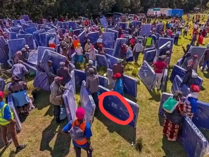 jmuragengunjiri's tweet photo. Using GOK resources meant for hospitals and disasters for Campaign purposes😏. https://t.co/QvixKgUfSy