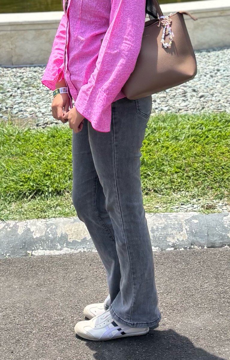 ershaur's tweet photo. @cal_cali10 brand ini kaak super bagus, btw aku bb 55/160. 1 &amp; 2 xl, 3 l

https://t.co/NZ04uKJHIv
https://t.co/KTlIecNb4V
https://t.co/XXBykKi5kk

model pic:
https://t.co/lgXe93a0pl (strech, ga highwaist)
https://t.co/Dykjoco0iB (ga strech, highwaist)
https://t.co/AVPCXb1Ckh (strech, highwa https://t.co/TWQ2nVAQHc