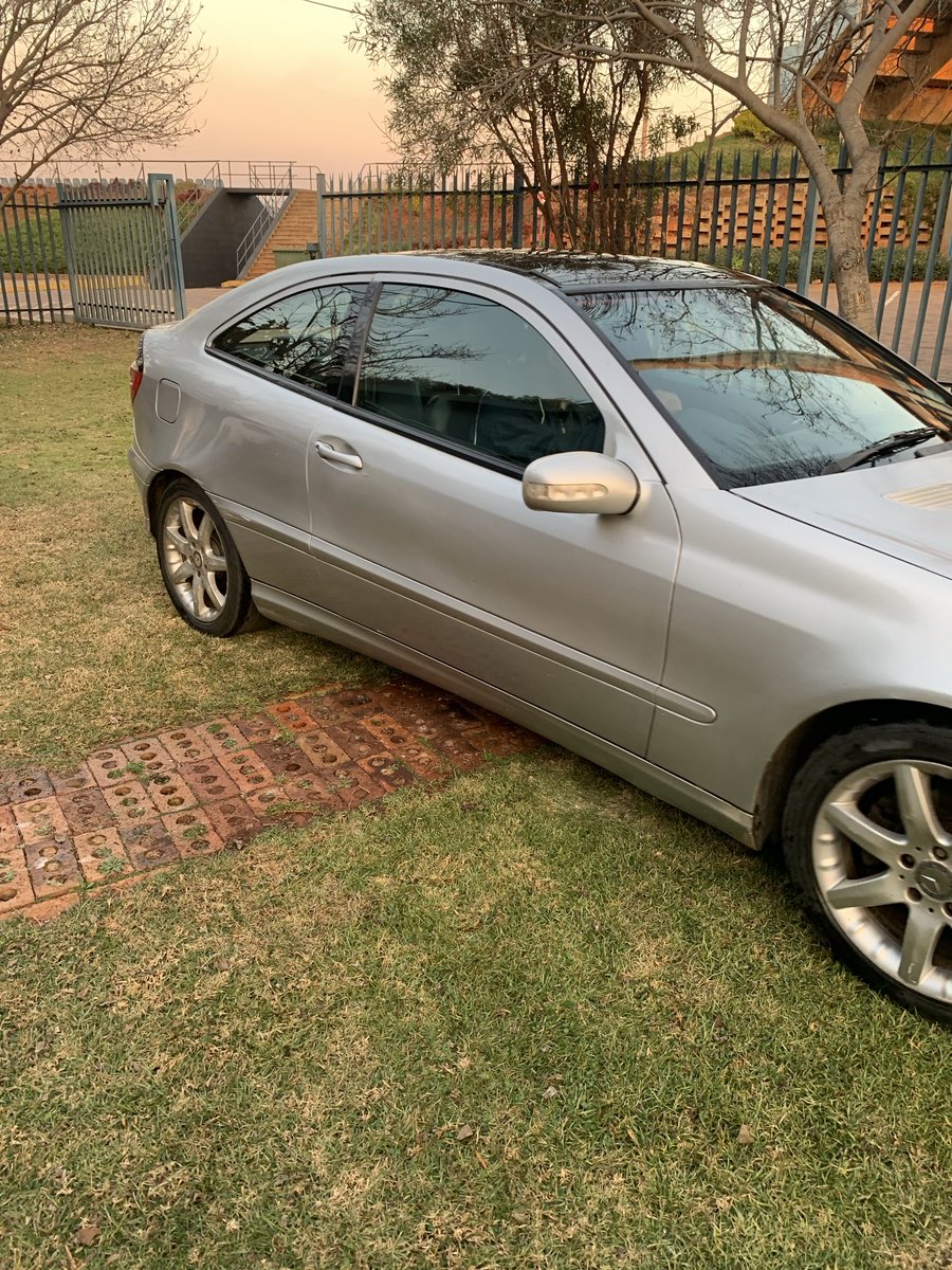JoyChauke5's tweet photo. Home sweet home 🇿🇦🇿🇦🇿🇦 https://t.co/JyLbTmbHvD