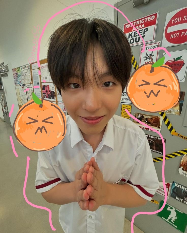 WaVee5G's tweet photo. Gabut bgt plc💭💭🍊 https://t.co/CSKLWfGxTF