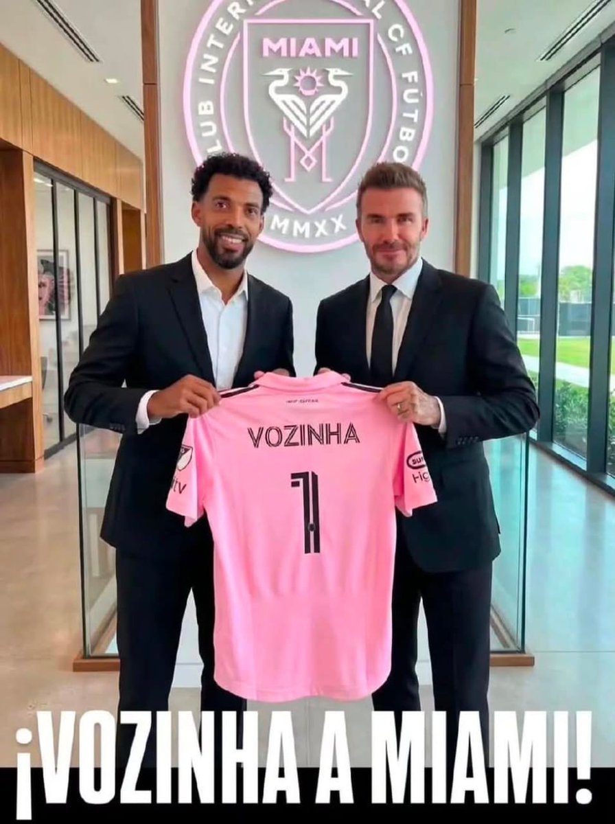 Nanostarlee's tweet photo. 🚨 Could Inter Miami really sign Vozinha?

Reports suggest the 40-year-old Cape Verdean goalkeeper is being considered as an option to strengthen Inter Miami’s squad.

The move would also fulfill a lifelong dream for Vozinha — playing alongside his idol, Lionel Messi. And since he’s currently a free agent, the deal would come at no transfer fee.

Now it’s up to David Beckham and Inter Miami.

👀 Would you like to see Vozinha and Messi on the same team?