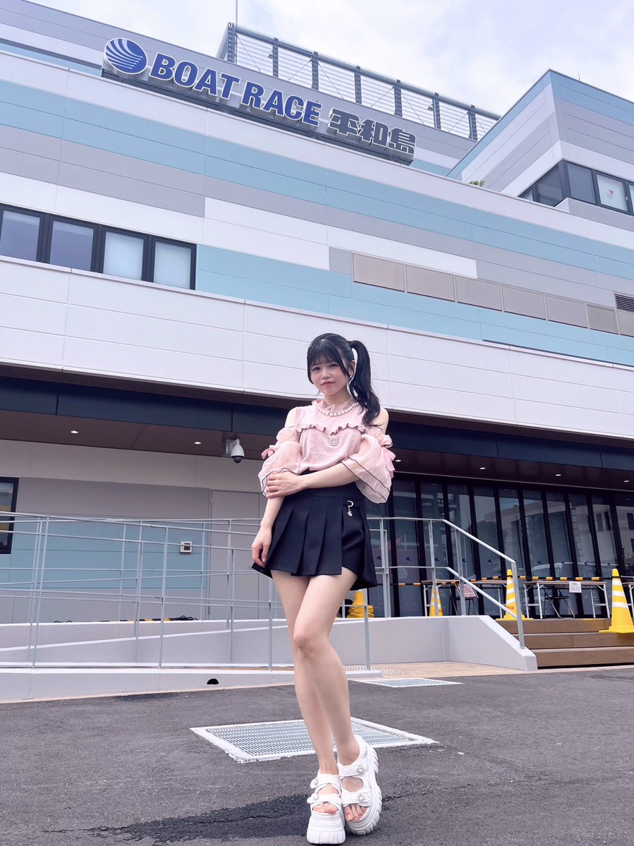 estlink_yuna's tweet photo. おはてん👼🏻

脚加工なし！ゆなの脚すきですか？♡ https://t.co/s3q36op2lw