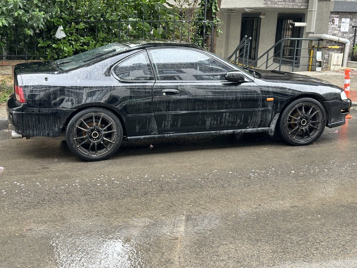 bmwmworld's tweet photo. Bu arabanın markasını bilen varmı? https://t.co/5oEAo2xrmM