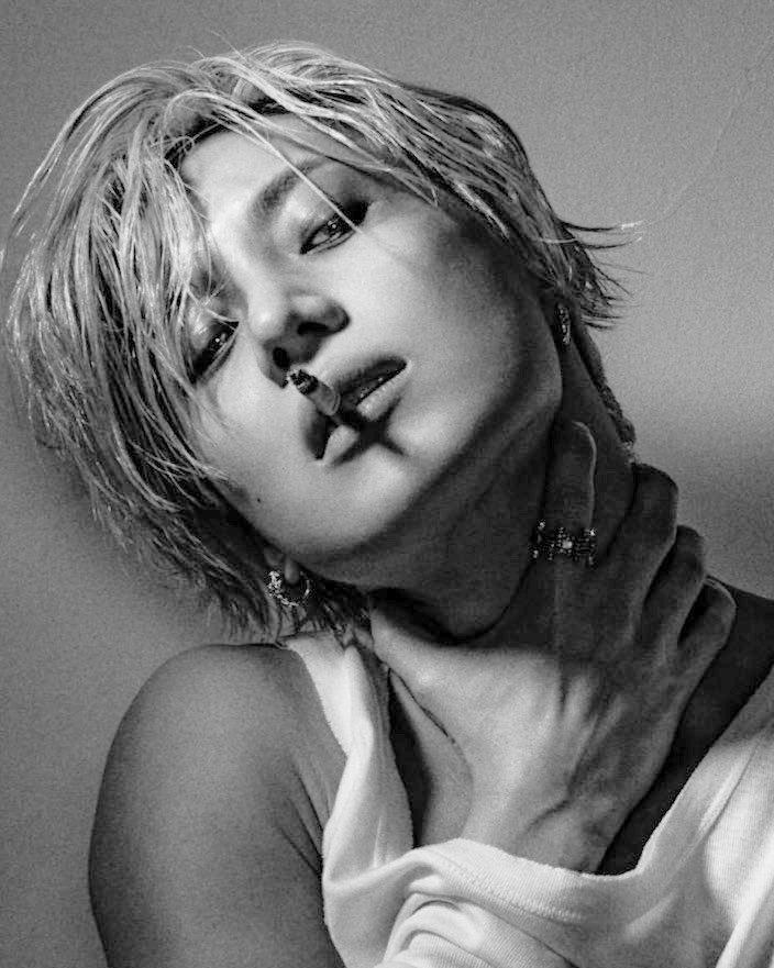 miningmining123's tweet photo. 샤이니태민                                      솔로태민 https://t.co/rKv3DY201h