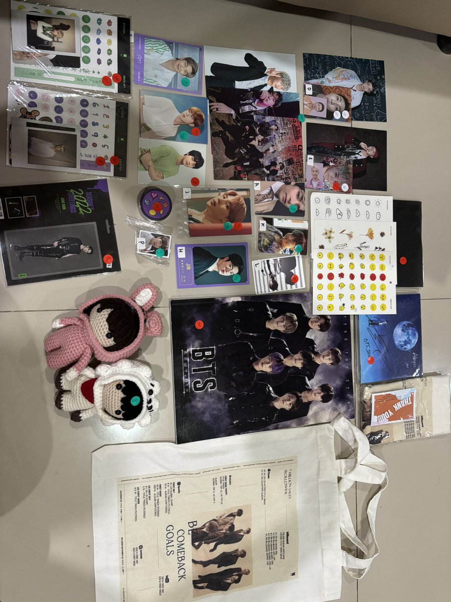 n_iaree's tweet photo. WTS — want to sell photocard BTS 

💰take all 700 

🏷️ pc weverse japan wvjp tokyo strip arirang namjoon seokjin yoongi jhope jimin taehyung jungkook tae jk suga

✅ inc packing
✅ splitpay
❌ exc adm oren 
🏠 Palembang https://t.co/EY0r3WLUSo