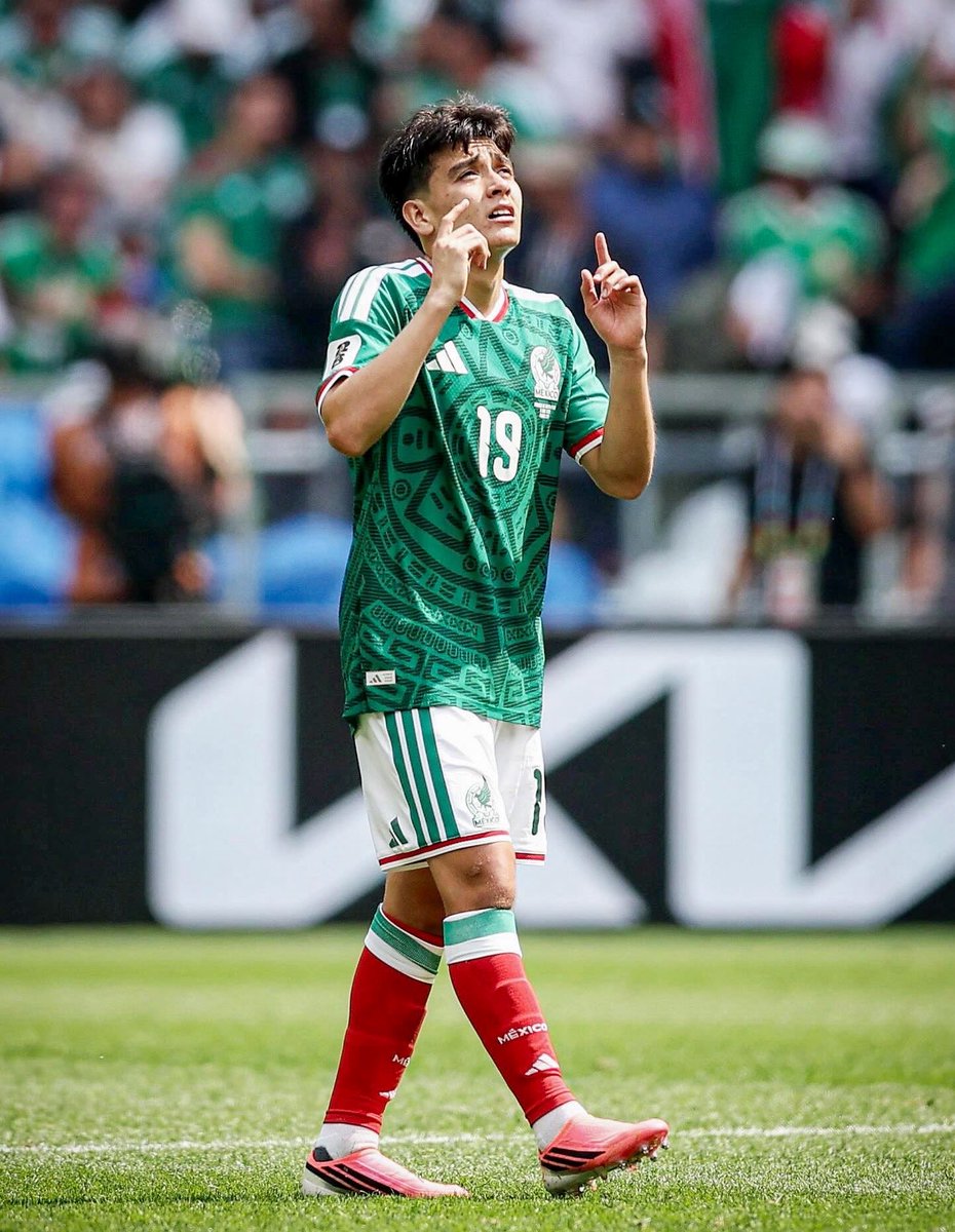 AllFutbolMX's tweet photo. Gilberto Mora will play one of the biggest matches of his career at just 17 years old, and more than 130 million people believe in him.

Ready to shock the world and make history. ❤️🏆 https://t.co/cOuJxnVdJN