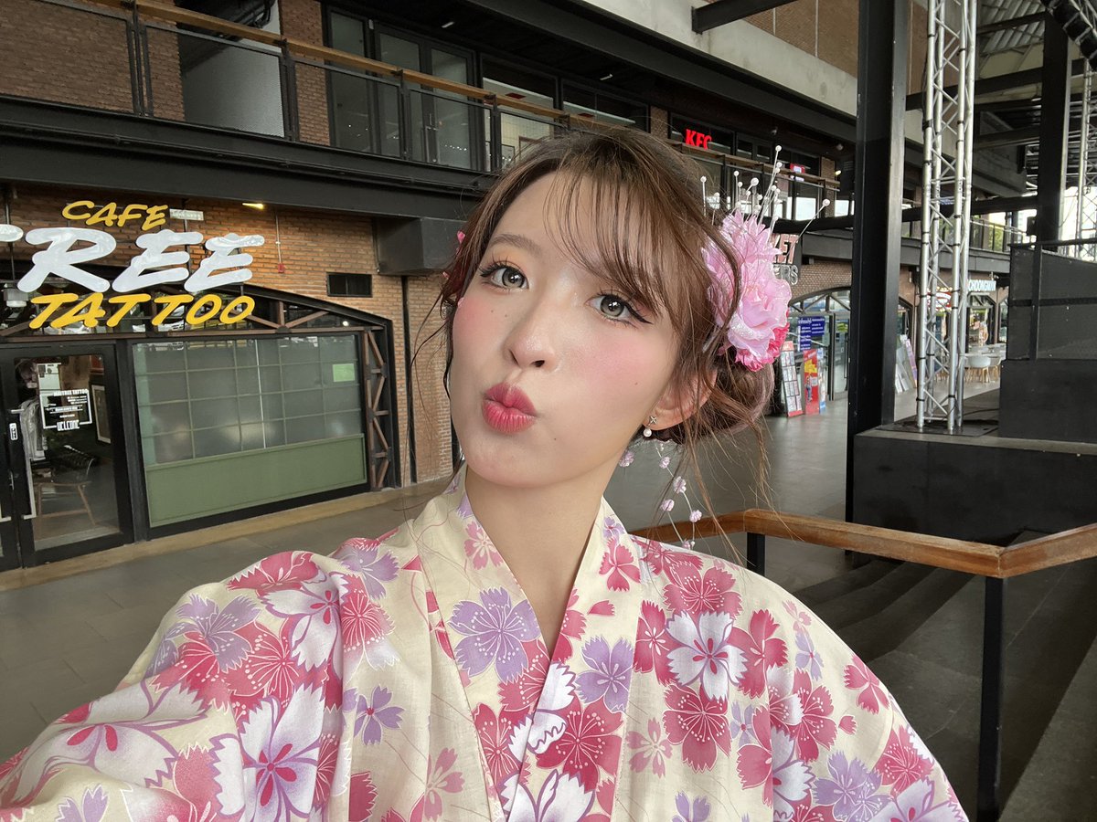 ChichaLUMINUS's tweet photo. ขอบคุณสำหรับวันนี้นะคะ ชุดยูกาตะเป็นคนญี่ปุ่นหนึ่งวัน>< 

#LUMINUS #ChichaLUMINUS #AlotOfTone https://t.co/9MOnbGQTlf