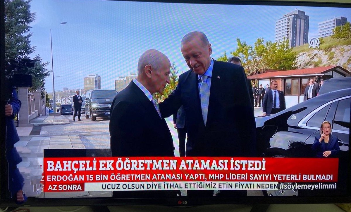 BiyolojiGG's tweet photo. MEB'in 2024 KPSS için düşük kontenjan politikası on binlerce meslektaşımızı ve ailelerini mağdur etti. 55 ilde 80.449 net öğretmen ihtiyacı varken, bu ihtiyacı 2024 KPSS puanlarımızla yapılacak 25 bin ek atamayla çözmek en doğru adımdır. 
Sayın Devlet Bahçeli'nin ek atama çağrısına ve 71 binden fazla ücretli öğretmen gerçeğine rağmen, MEB'in branşlara verdiği düşük kontenjanlar sebebiyle 2024 KPSS ek atama sorunu çözülemezse bu durum öğretmenlerin ve ailelerinin yüreğinde ilelebet koca bir yara olarak kalacaktır. Cumhurbaşkanımızın öncülüğünde 2024 KPSS ek atama ile 25 bin ek atama müjdesini bekliyoruz.İnanıyoruz
@RTErdogan @dbdevletbahceli @tcbestepe @efkanala @mustafaelitas @avabdullahguler @cbsbb @varank @buyukataman @leylasahinusta @oktay_saral @israfilkisla @iletisim @Eyupyildizlar @oozgurbayraktar @CBegitimogretim @PrfDrFilizKilic @erkanakcay45 @burhanduran  @AvOzlemZengin @hasandogan @Yenisehirlioglu @AKPartiTBMMGrup @eyupkadirinan @ProfDrAGurcan @Akparti @_aliyalcin_ @MHP_Bilgi  @zuhal_karakoc @NazimMavis @acarfaruka @abuyukgumus @avyusufibis @TalipGeylan06 @TalatAtilla
#DevletBeyinSonKpssSözüVar
#YusufTekinSonKpssEk25Bin