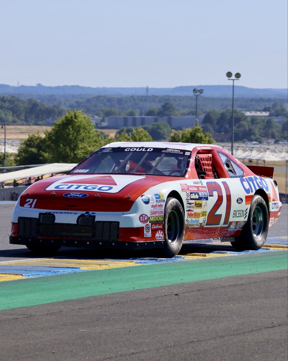 M_Budziak's tweet photo. NASCAR w Le Mans to być może jedyna taka okazja w życiu. Trzeba było ją wykorzystać. Fantastyczne doświadczenie. #NASCARwizja https://t.co/nRjtzMlNzj