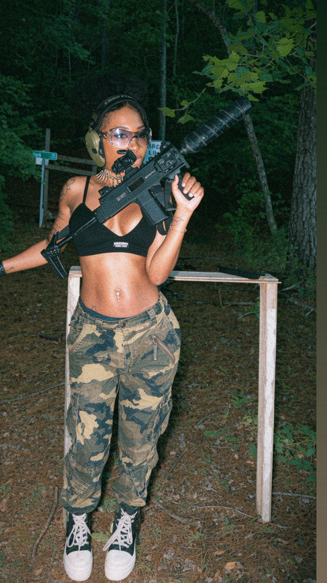 GunPlayLexy's tweet photo. Happy 4th of July 🇺🇸 #MERICA https://t.co/zXlVG8dcA2
