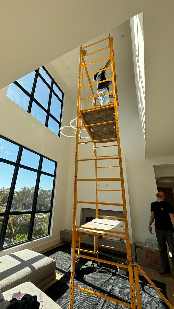 SoleyFit's tweet photo. The workers came to my house early in the morning to start their renovation they were very enthusiastic. https://t.co/SM2erGn8RT