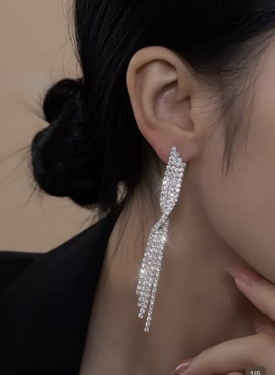 Ricolor_jp's tweet photo. ソフエレさんが得意な、上品で高級感のあるアクセサリー👇
実は全部SHEINで買えます🤭 https://t.co/ugGIZtaJEI