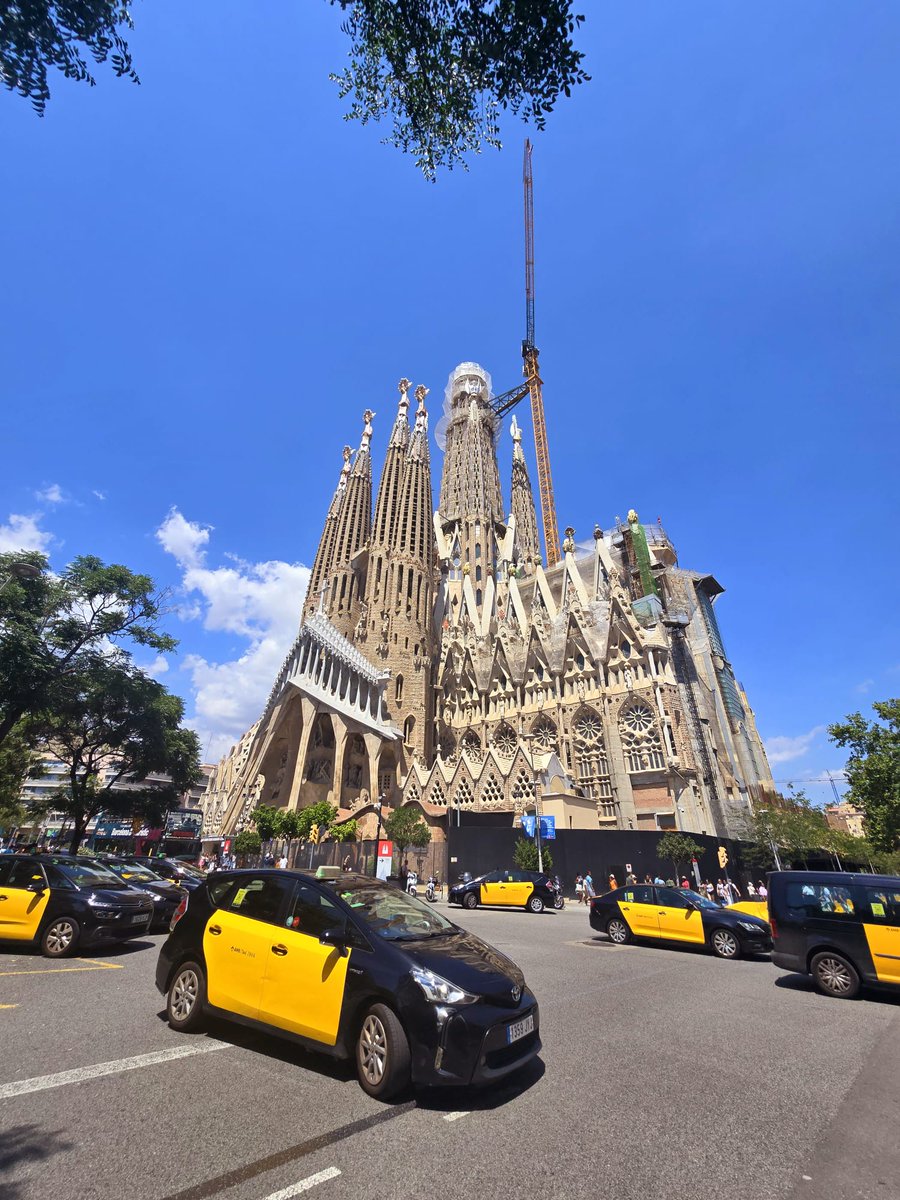 M8Legende25504's tweet photo. @Havok_Spider Moi aussi la sagrada familya https://t.co/hWTsbIPUOl