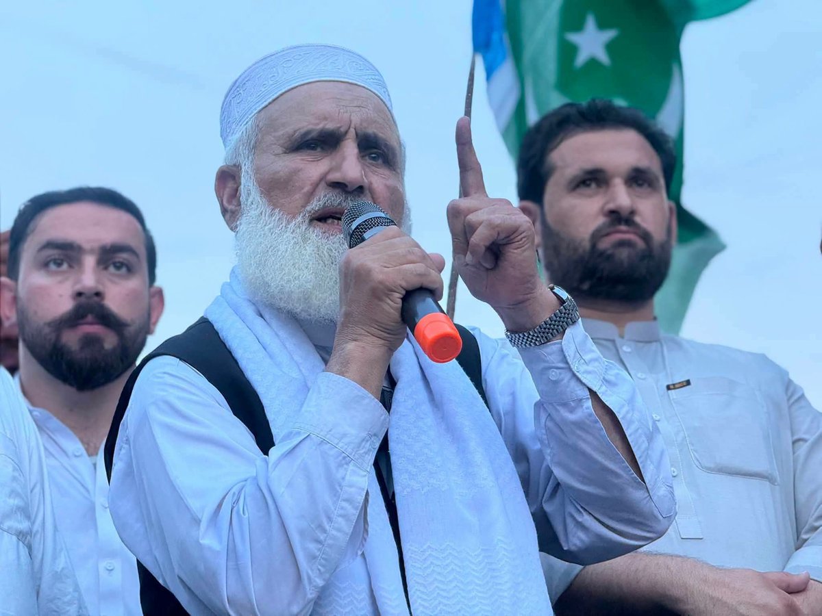 JIKPNorth's tweet photo. ظالمانہ ٹیکس نامنظور! ✊

مالاکنڈ ڈویژن پر ظالمانہ ٹیکس کے خلاف جماعتِ اسلامی دیر پائین کے زیرِ اہتمام احتجاجی مظاہرے سے امیر ضلع، مولانا اسد اللہ خان، خطاب کر رہے ہیں۔

#ملاکنڈڈویژن_ٹیکس_نامنظور https://t.co/cODnqWn8bz