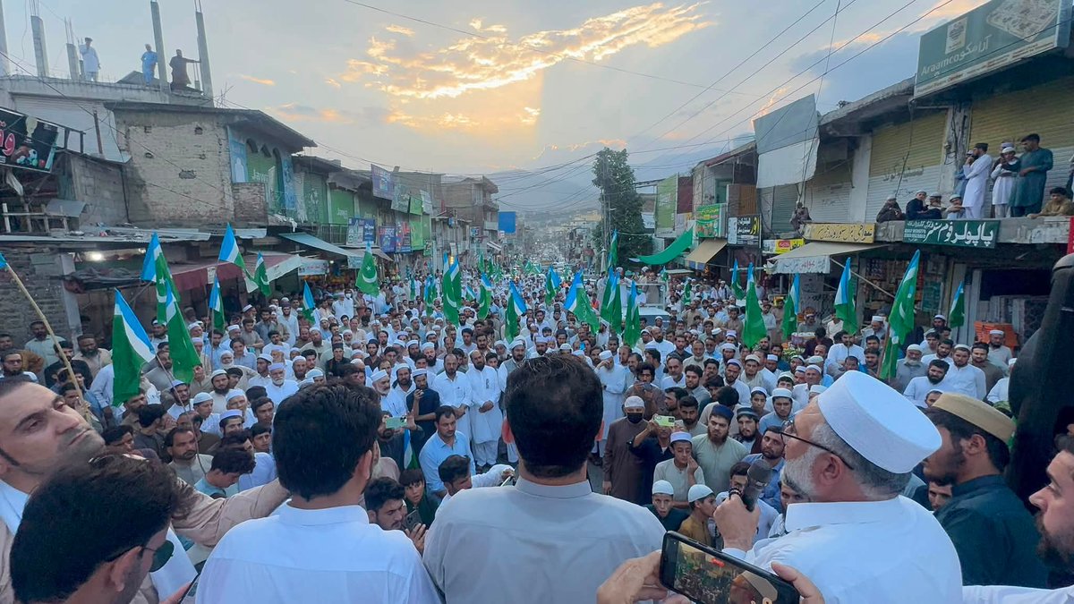 JIKPNorth's tweet photo. ظالمانہ ٹیکس نامنظور! ✊

مالاکنڈ ڈویژن پر ظالمانہ ٹیکس کے خلاف جماعتِ اسلامی دیر پائین کے زیرِ اہتمام احتجاجی مظاہرے سے شعیب احمد قیم (جنرل سیکرٹری) جماعت اسلامی دیر پائین خطاب کر رہے ہیں۔

#ملاکنڈڈویژن_ٹیکس_نامنظور https://t.co/Wc7o11Mfbh