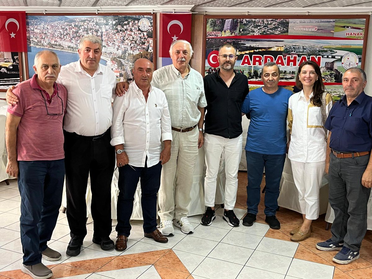 atalay6775's tweet photo. Zonguldak kars Ardahan Iğdır Derneği Başkanı Sayın Gülbey Ünal bey Derneğimizi Ziyaret etti kdz Ereğli Ardahanlılar yardımlaşma derneği olarak Kardeş Derneğimize Çalışmalarında başarılar dileriz https://t.co/EFc5EdUKLm