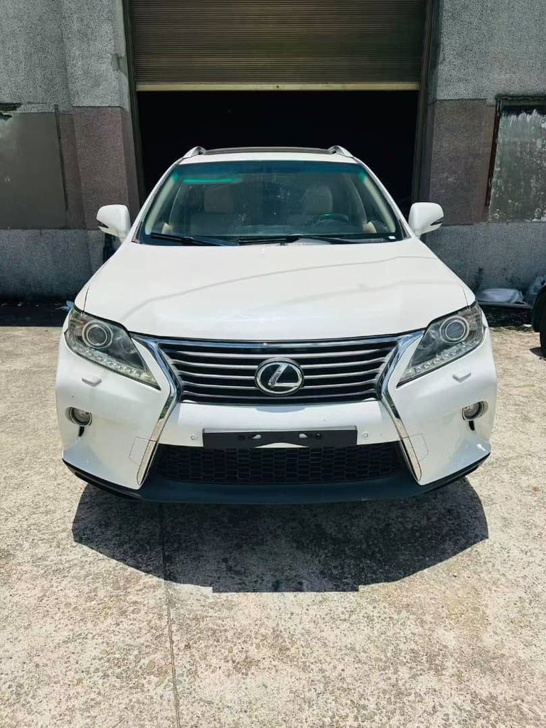 ezechukwuantho5's tweet photo. 🚘 2012 Lexus RX 270/350 – Available Now

✅ Low Mileage – Only 63,000 km
✅ Premium Luxury Interior
✅ Smooth &amp; Comfortable Ride
✅ Excellent Condition
✅ Delivered to Your Doorstep

💰 Only ₦19 Million

#LexusRX270 #LexusRX350 #LexusRX #tscentmotors #luxurysuv https://t.co/zxAyvKOHAR