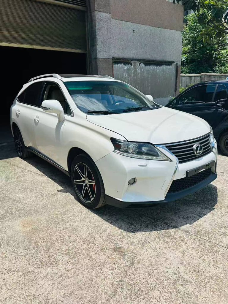 ezechukwuantho5's tweet photo. 🚘 2012 Lexus RX 270/350 – Available Now

✅ Low Mileage – Only 63,000 km
✅ Premium Luxury Interior
✅ Smooth &amp; Comfortable Ride
✅ Excellent Condition
✅ Delivered to Your Doorstep

💰 Only ₦19 Million

#LexusRX270 #LexusRX350 #LexusRX #tscentmotors #luxurysuv https://t.co/zxAyvKOHAR