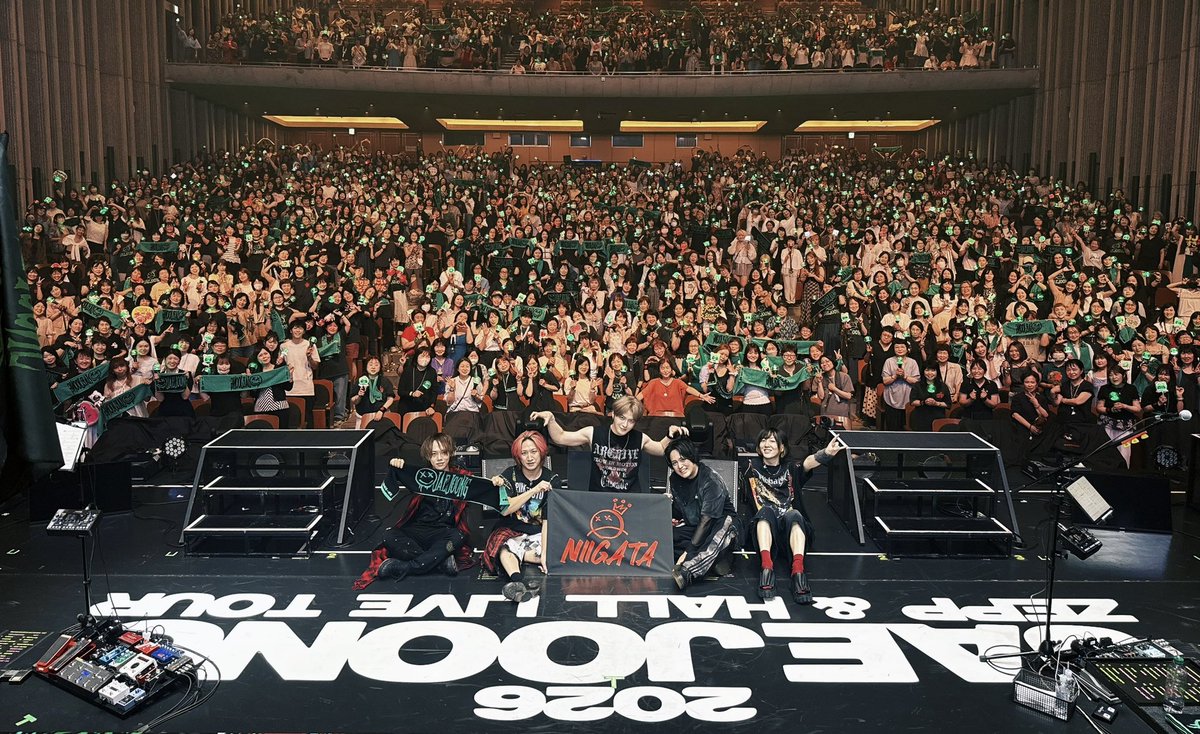 ebakohe's tweet photo. 【2026 JAEJOONG ZEPP &amp; HALL LIVE TOUR – 86% –】
新潟県民会館でした！

今日も盛り上がった！
どちらも楽しかったけど、2部はなんかすごく爆発してた🤯笑

たくさん弾けていつだって楽しいライブ🎸
次は大阪！！
空き時間にみんなで散歩もできた⛩️

#JAEJOONG #ジェジュン
#JAEJOONG_TOUR_86PERCENT https://t.co/WaHlROKS2h