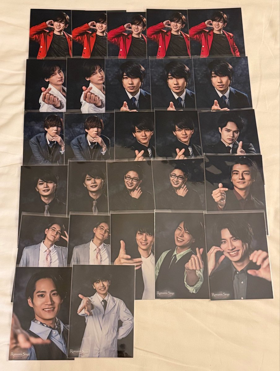 tkd_hskyf's tweet photo. ロマステ 100シーンの恋+ Romantic Stage 入場特典 ブロマイド 交換

譲：画像1枚目
求：画像2枚目or買取

交換、買取可能な方いましたらお声がけください。 https://t.co/PqNWryxC0e