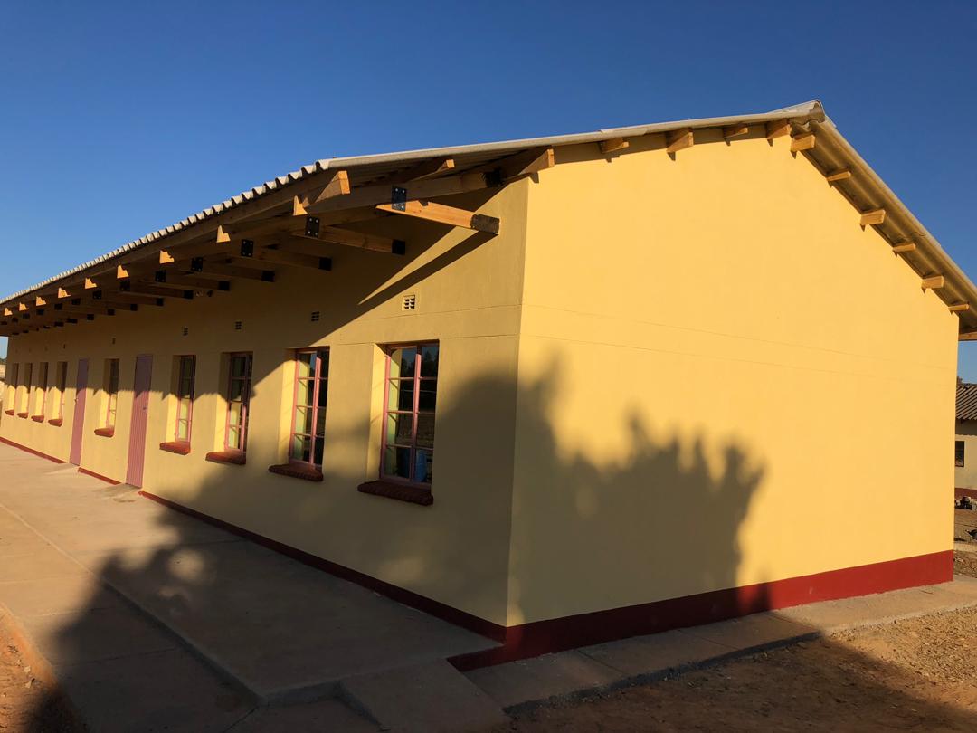 freemanchari's tweet photo. Dumbuzenene has been the front for Mnangagwa's looting of the state coffers via the treasury, ZEC & RBZ. Each car they "donate" could have built these classroom blocks. It costs average of $25k to build & furnish one of these.  We have been tracking all these, the 46 beneficiaries have taken away 280 school blocks from your children. That means Jah Prayzah, Macheso, Charamba etc have been complicit in denying 22 400 children a chance to have a decent school. 

We must remember thiss when the time for these perpetrators to get punished comes. Hapana anofanira kuva ne excuse!!!!