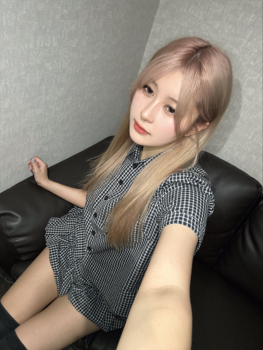 acomingZZ's tweet photo. ﾜﾎｰ　自撮りは盛ってなんぼ https://t.co/89yGkZgWWU