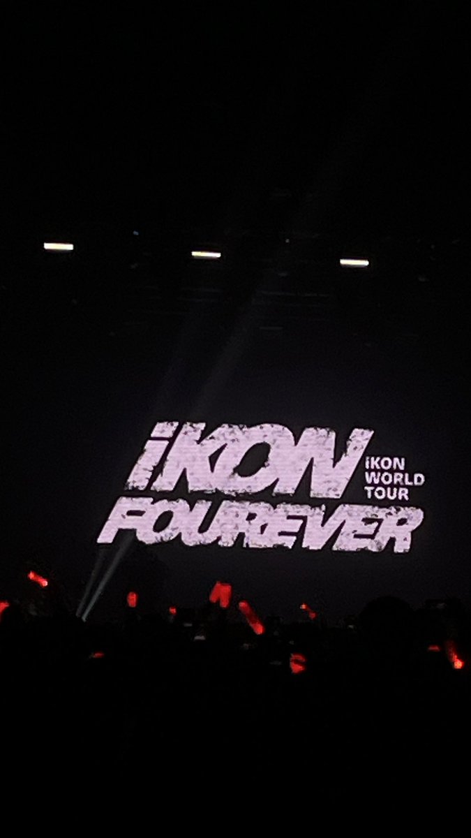joaniii___'s tweet photo. i’m so hapyyyyyy! thank you so much @iKONIC_143 @iKON_gnani_____ @bobbyranika @sssong6823 @iKON_chan_w000 

iKON IS BACK 
#MNLWaengWaengReady 
#iKONinMANILA2026 
#iKON_FOUREVER_TOUR_MNL https://t.co/UMZtIKRS8g