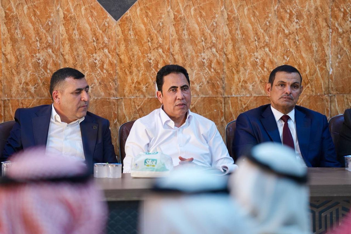 abdulqader_d's tweet photo. محافظ نينوى، عبد القادر الدخيل، يعقد اجتماعاً موسعاً في مقر مديرية ناحية تل عبطة، ومديري الدوائر، وشيوخ ووجهاء الناحية، حيث استمع إلى أبرز احتياجات ومطالب أهالي الناحية، ولا سيما المتعلقة بالمشاريع الخدمية، مؤكداً أهمية العمل على تلبيتها وفق الأولويات والإمكانات المتاحة. https://t.co/Dkjl0ob8F7
