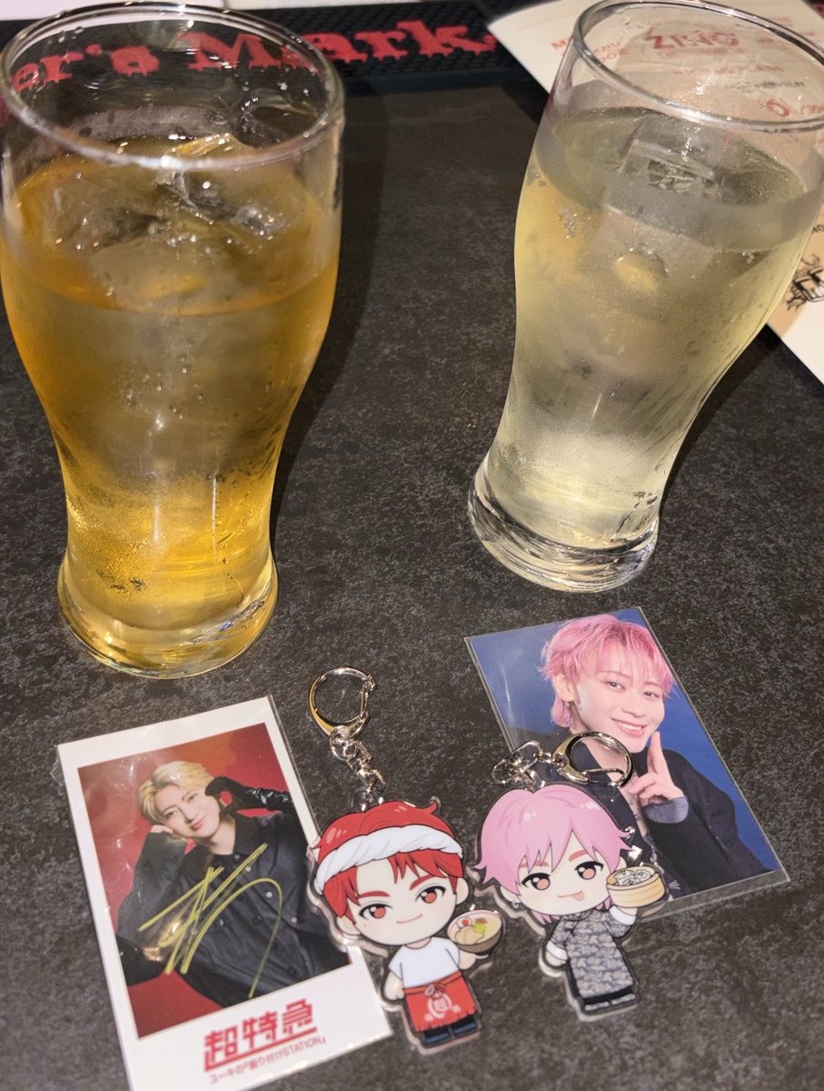 happy__m05's tweet photo. どうしてもこの2人と飲み会したいおれら
毎回起こり得ない飲み会の進行をしてる https://t.co/QOmW44a8rm