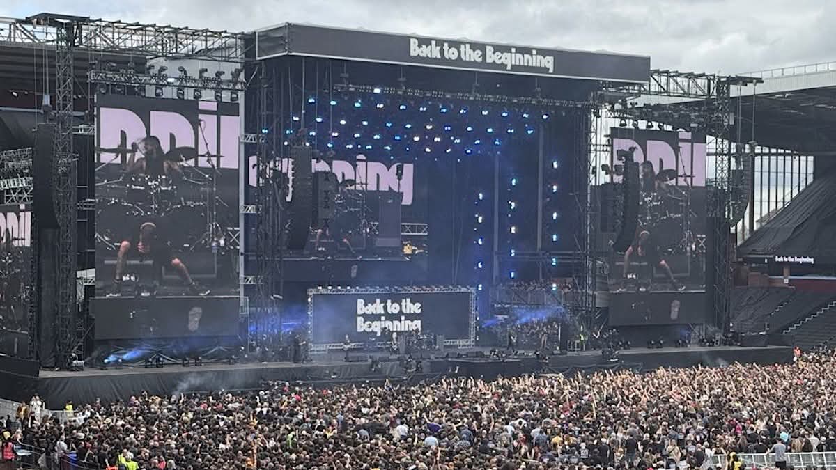 SukursalRock's tweet photo. Ozzy Osbourne’s final gig becomes the gig that has raised THE MOST for worthy causes EVER. His legendary final performance raised a staggering $190M. The proceeds went to Cure Parkinson’s, Birmingham Children’s Hospital, and Acorn Children’s Hospice.
OZZY OSBOURNE FOREVER!  👑 https://t.co/Gduv7IEOtF