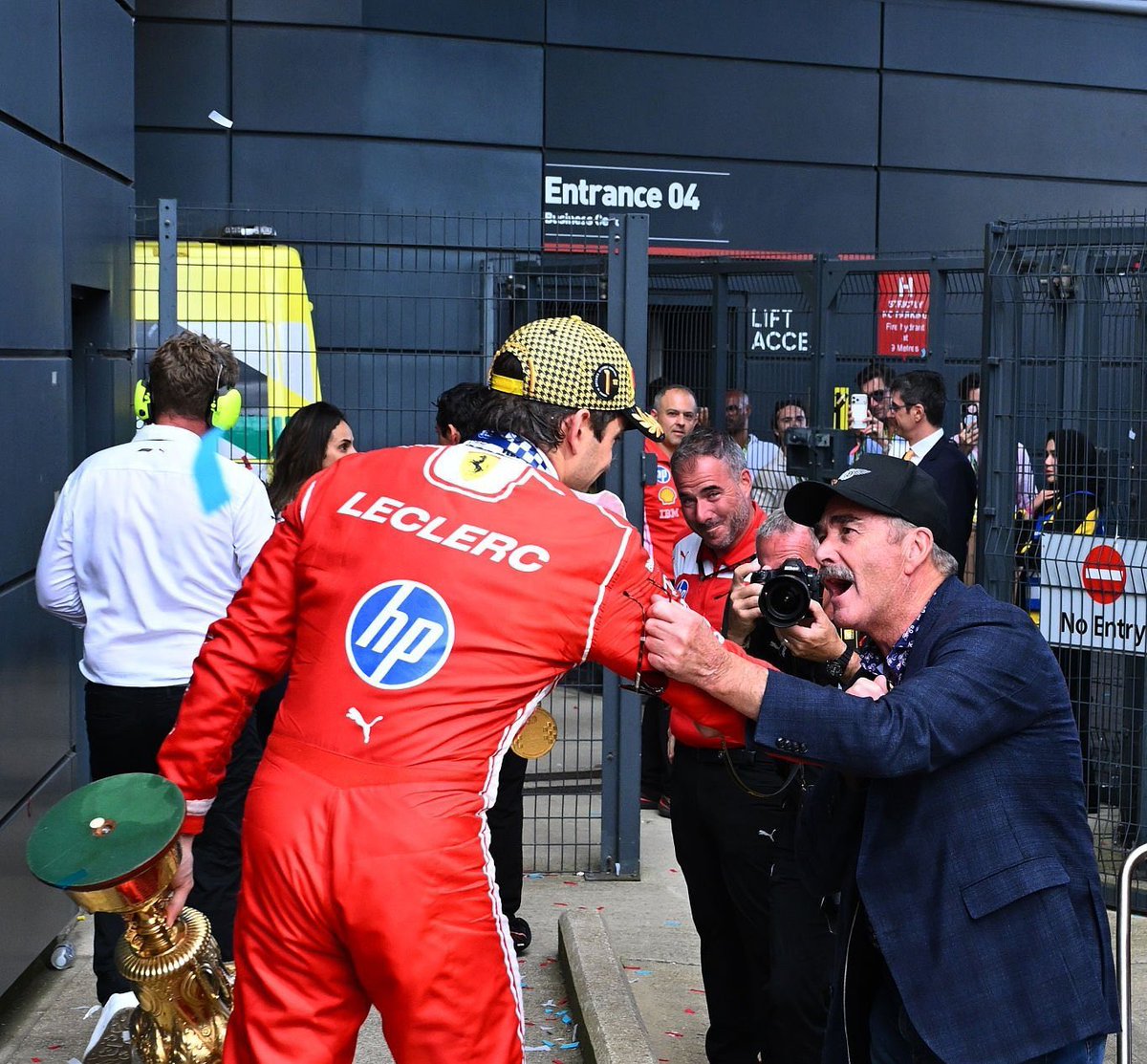 CL16_inside's tweet photo. Charles &amp; Nigel ❤️

(Ale ❤️❤️❤️)

#F1 #BritishGP https://t.co/6YoX2LcVgE